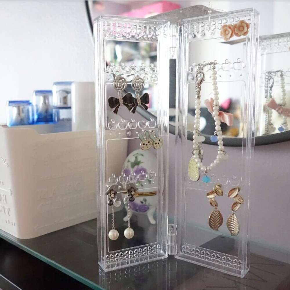 Kawaii Japan Vanity Jewelry Apple Clover Stand